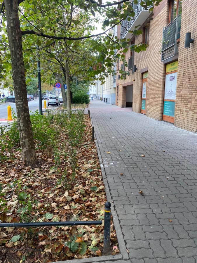 Butas Komfortowy Apartament: Pet-friendly Old Town Retreat Near Park Praski *