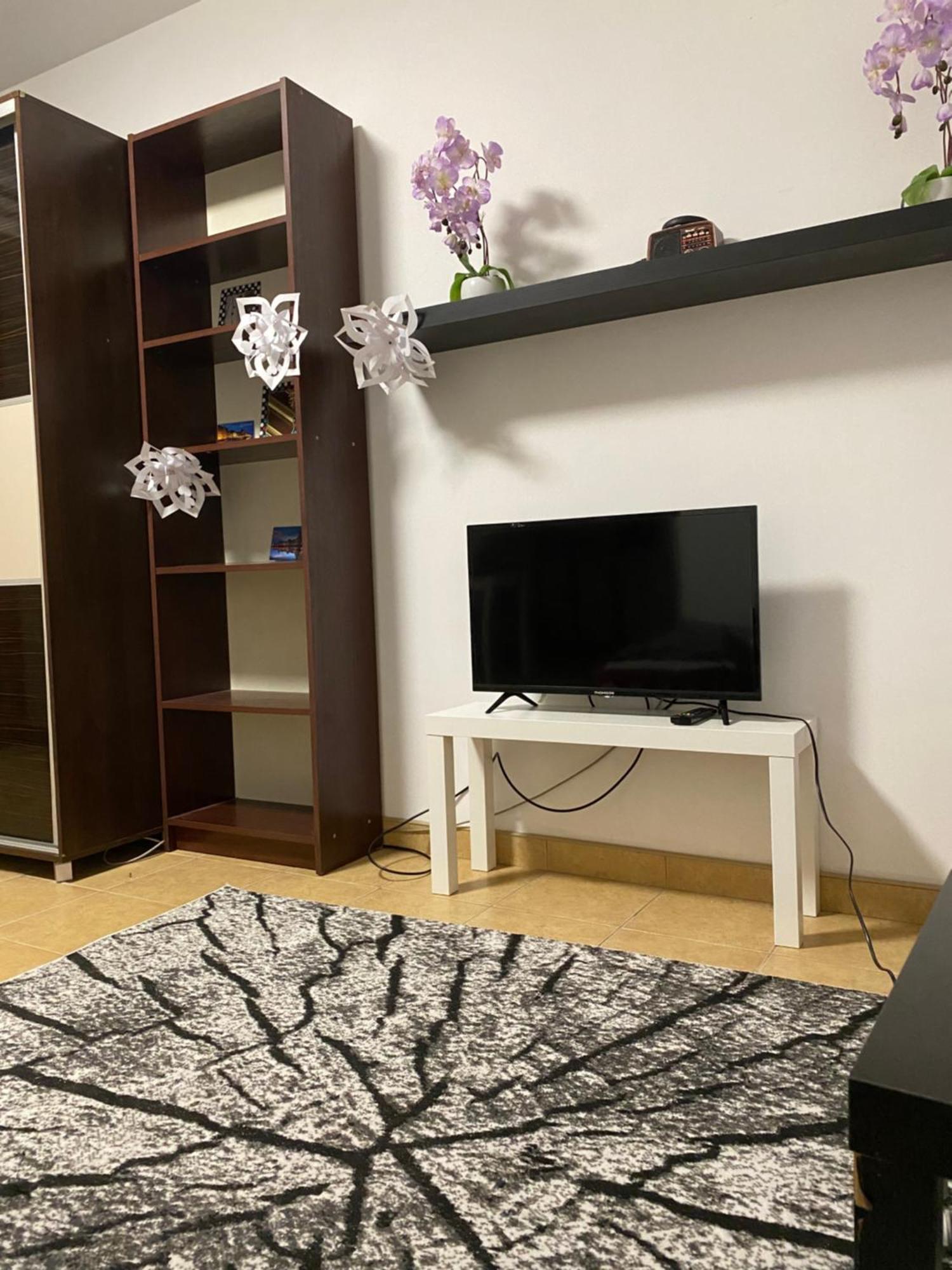 Butas Komfortowy Apartament: Pet-friendly Old Town Retreat Near Park Praski *
